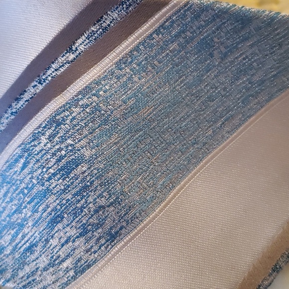 Men's Necktie - Picture 3 of 3